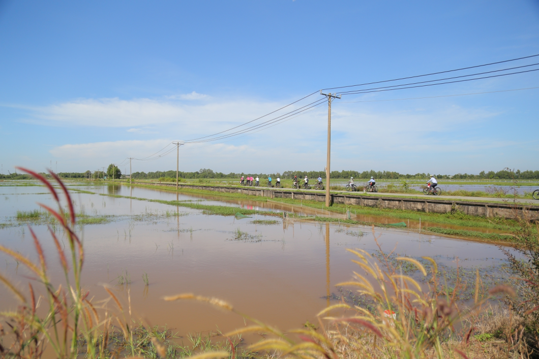 Tour Đạp Xe - Ngày Bình Yên Trên Vùng Đất Thép