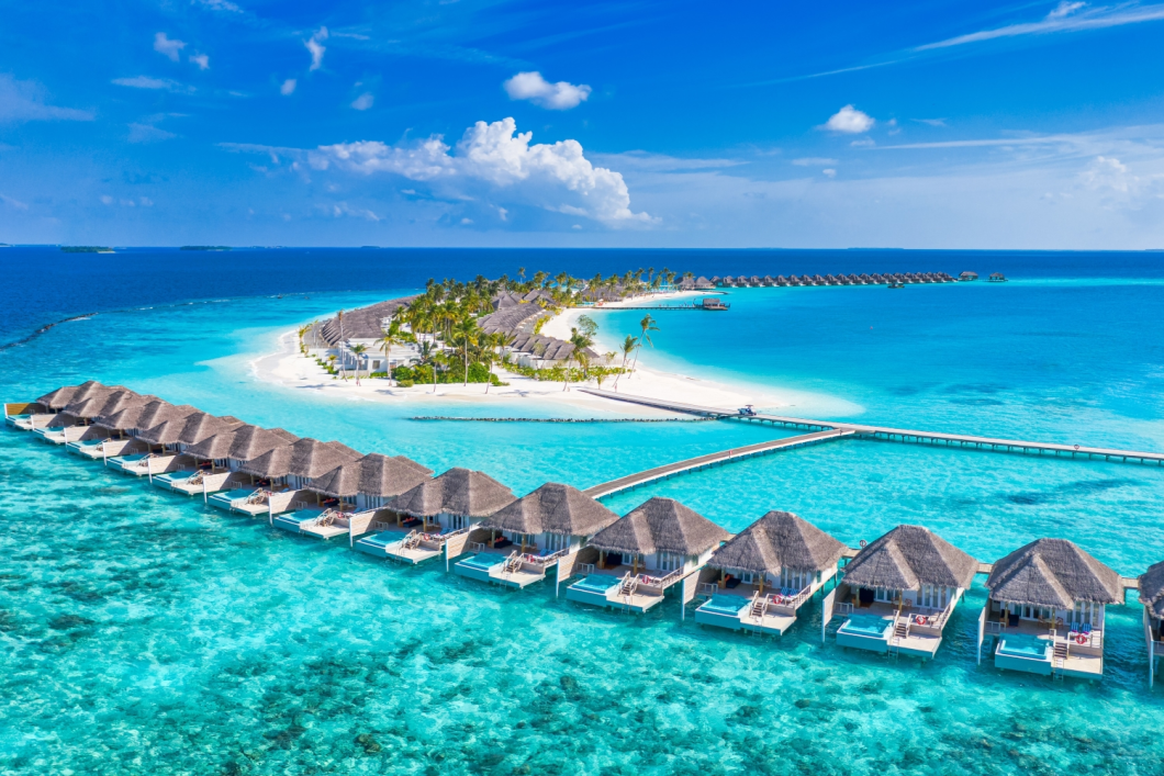 Du Lịch Maldives: Bơi Cùng Cá Mập Hiền Hòa - Ngắm Xác Tàu Đắm - Nghỉ Dưỡng 01 Đêm Water Villa