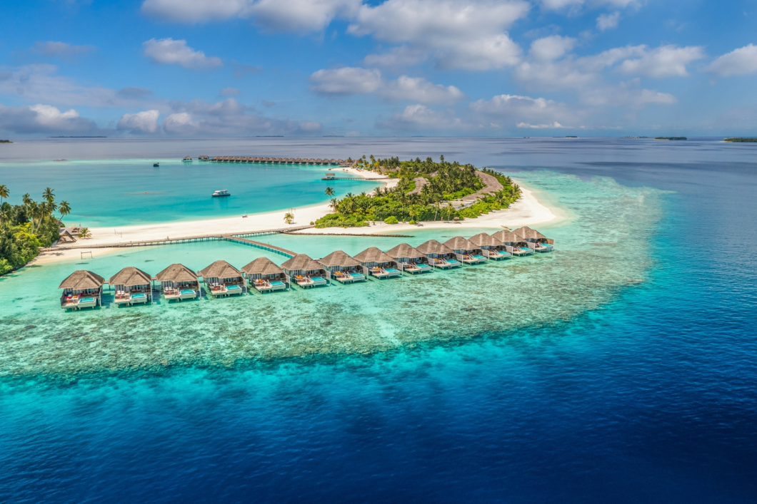 Du Lịch Maldives: Bơi Cùng Cá Mập Hiền Hòa - Ngắm Xác Tàu Đắm - Nghỉ Dưỡng 01 Đêm Water Villa