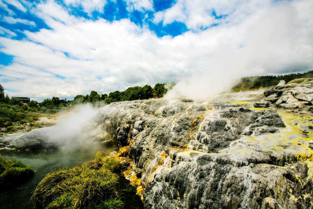 Du Lịch New Zealand: Khám Phá Bắc Đảo - Auckland – Waitomo Cave – Taupo - Rotorua – Hobbiton – Hamilton