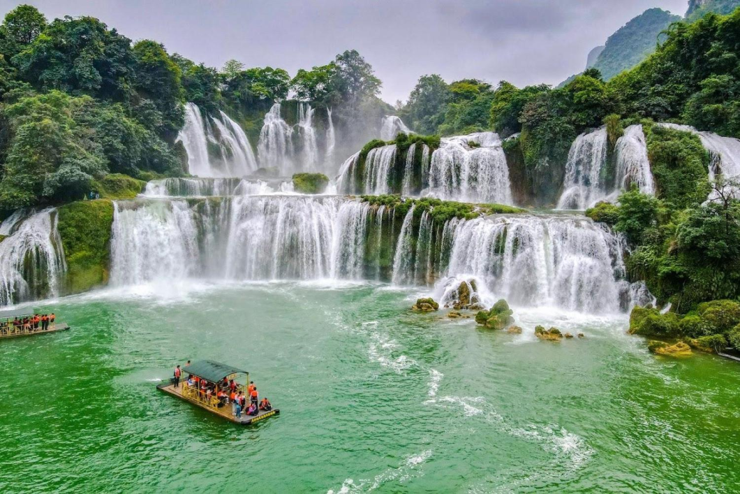 Du Lịch Hà Giang - Đồng Văn - Cao Bằng - Bắc Kạn