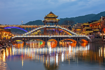 Du Lịch Trung Quốc: Trương Gia Giới - Phượng Hoàng Cổ Trấn - Vũ Lăng Nguyên