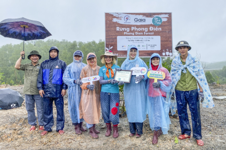 BenThanh Tourist góp sức phủ xanh rừng Phong Điền