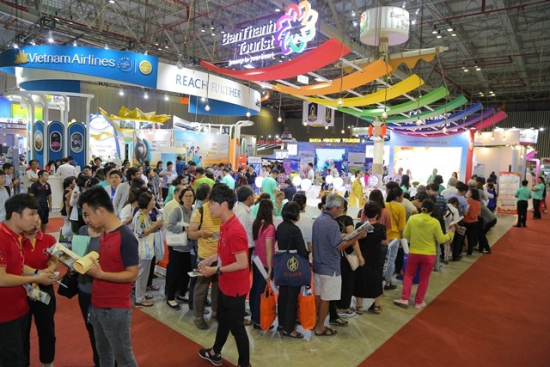 Gần 200 khách trúng thưởng tại gian hàng BenThanh Tourist