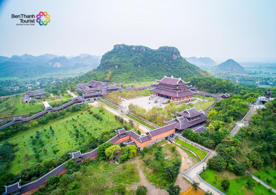 Du lịch Ninh Bình 2 ngày 1 đêm: Trải nghiệm núi non kỳ vĩ và sử thi huyền bí vùng đất cố đô
