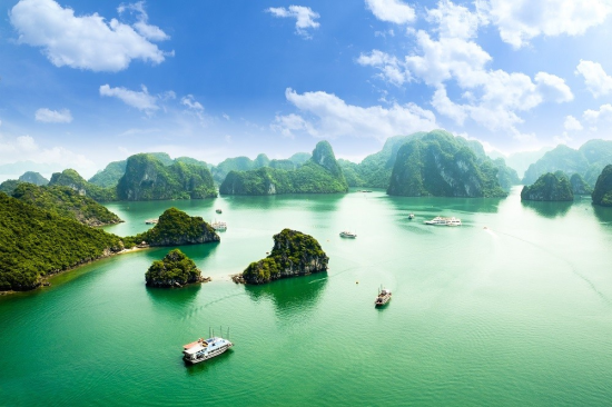 Khám phá Hạ Long ấn tượng khó quên