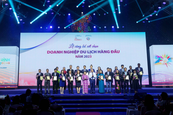BenThanh Tourist đạt giải Doanh nghiệp Du lịch hàng đầu của TP.HCM