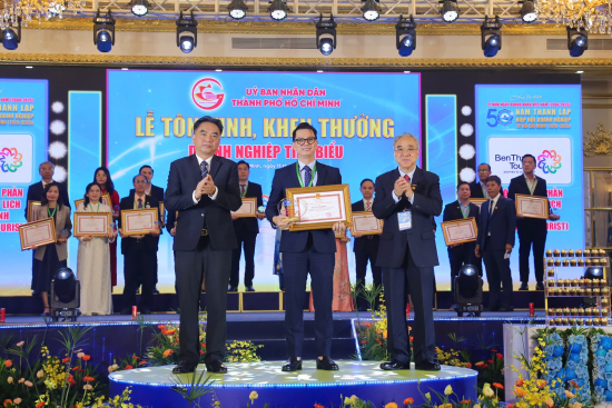 BenThanh Tourist vinh dự đón nhận danh hiệu Sản phẩm, dịch vụ tiêu biểu TP.HCM năm 2025