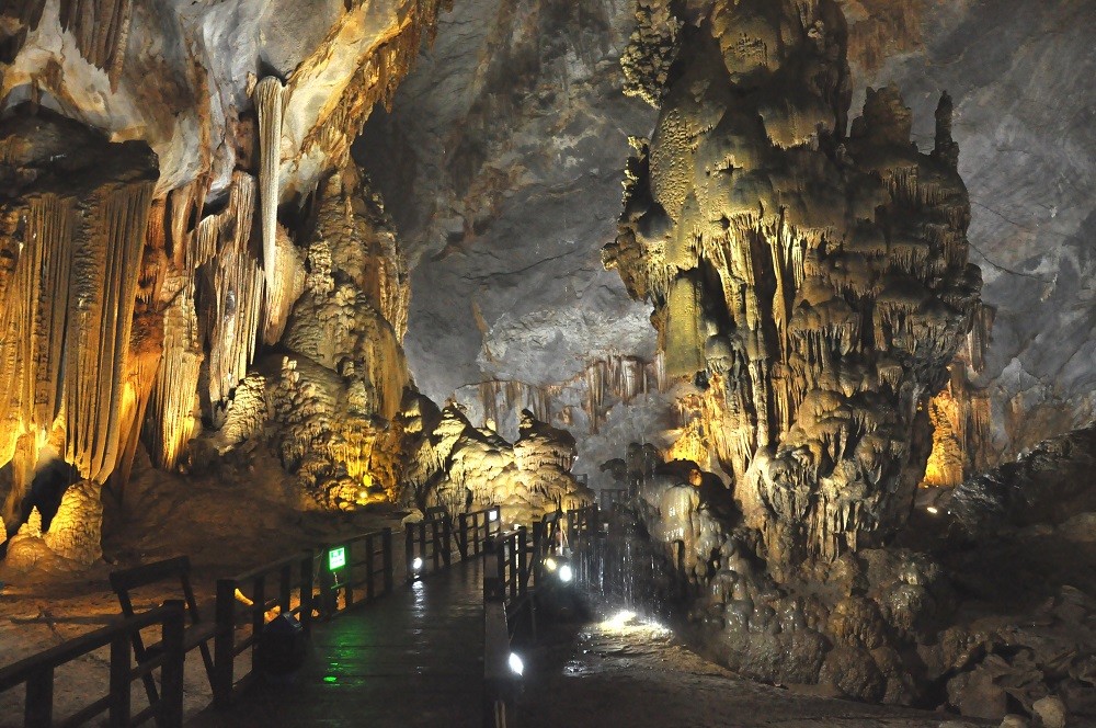 Mạng bán tour du lịch trực tuyến hàng đầu tại Việt Nam | BenThanh Tourist Mạng bán tour du lịch trực tuyến hàng đầu tại Việt Nam | BenThanh Tourist