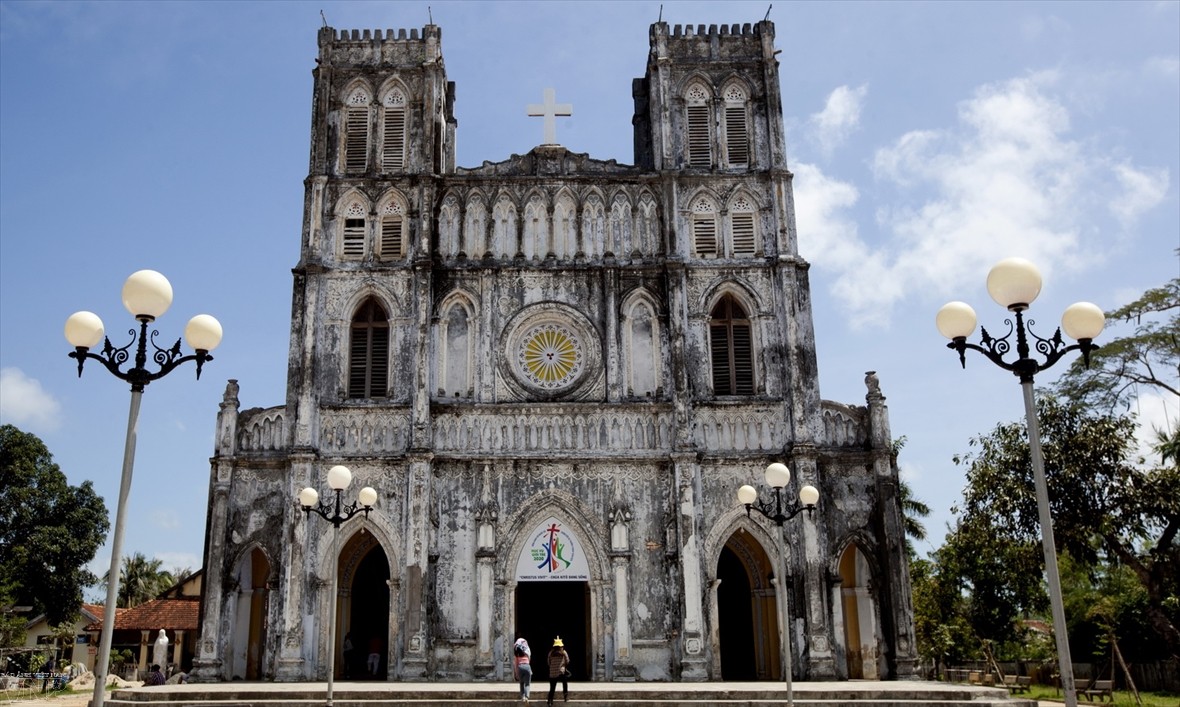 Mạng bán tour du lịch trực tuyến hàng đầu tại Việt Nam | BenThanh Tourist