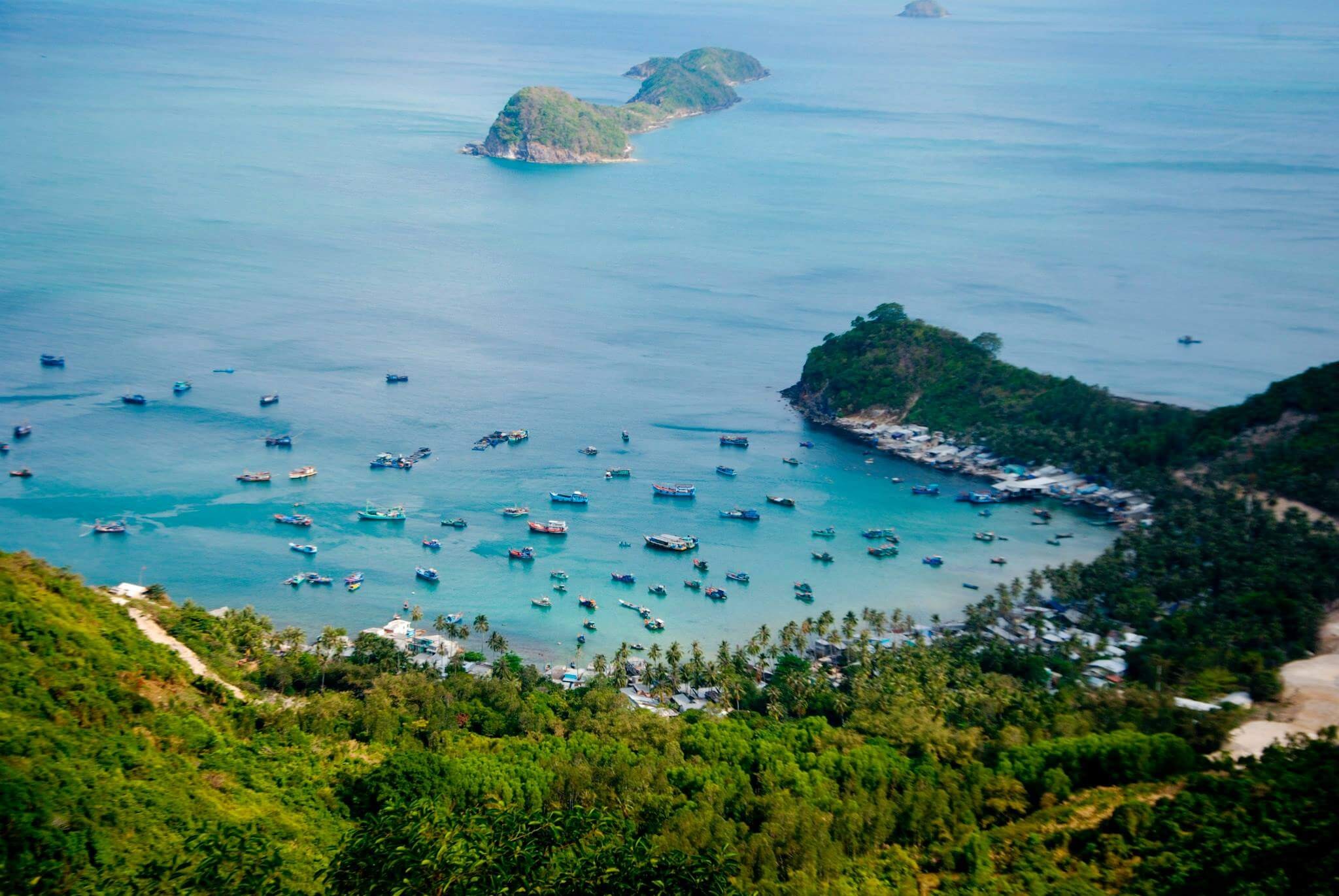 Mạng bán tour du lịch trực tuyến hàng đầu tại Việt Nam | BenThanh Tourist