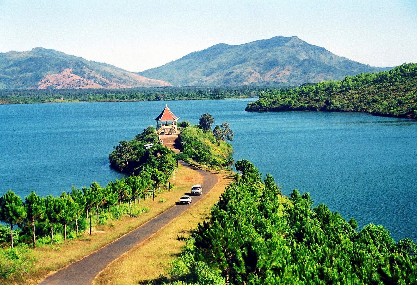 Mạng bán tour du lịch trực tuyến hàng đầu tại Việt Nam | BenThanh Tourist