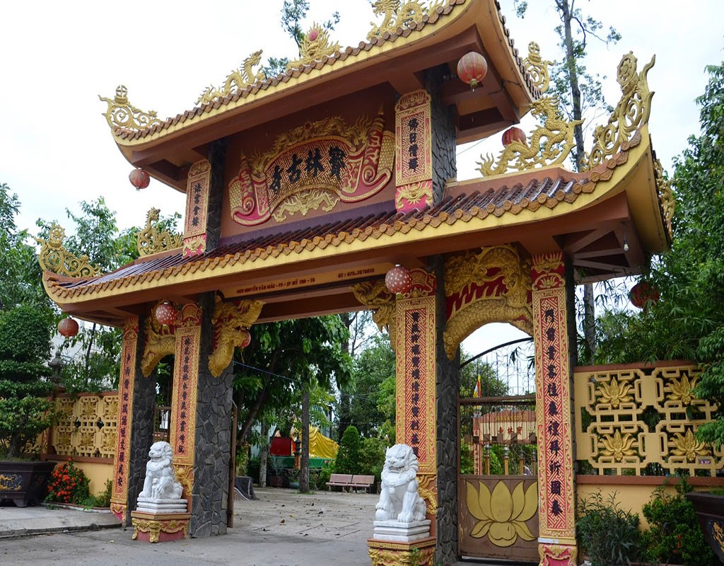 chua-buu-lam
