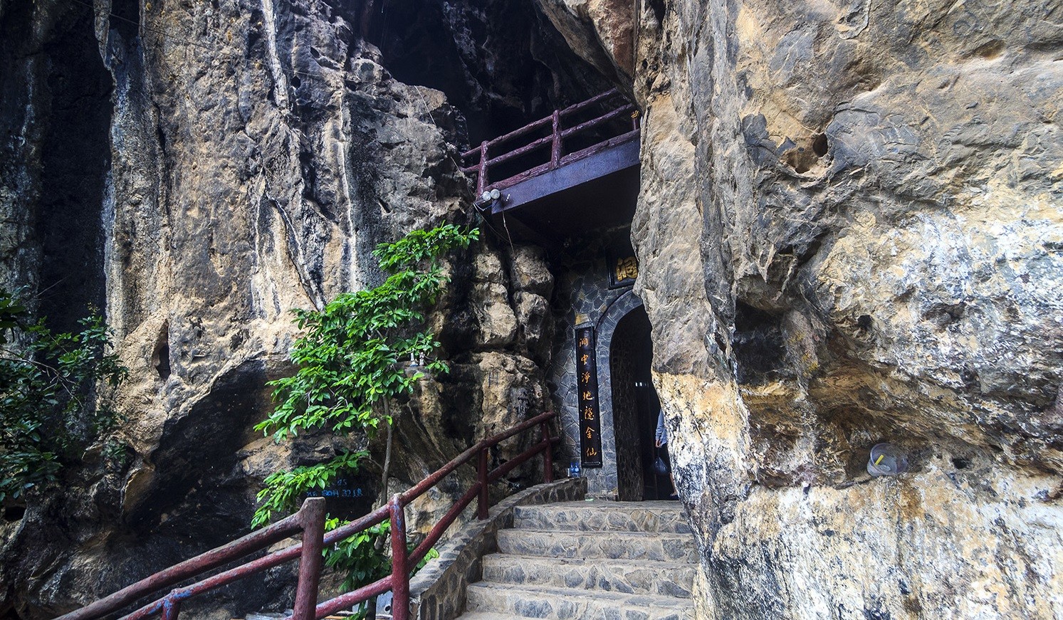 thach-dong-ha-tien