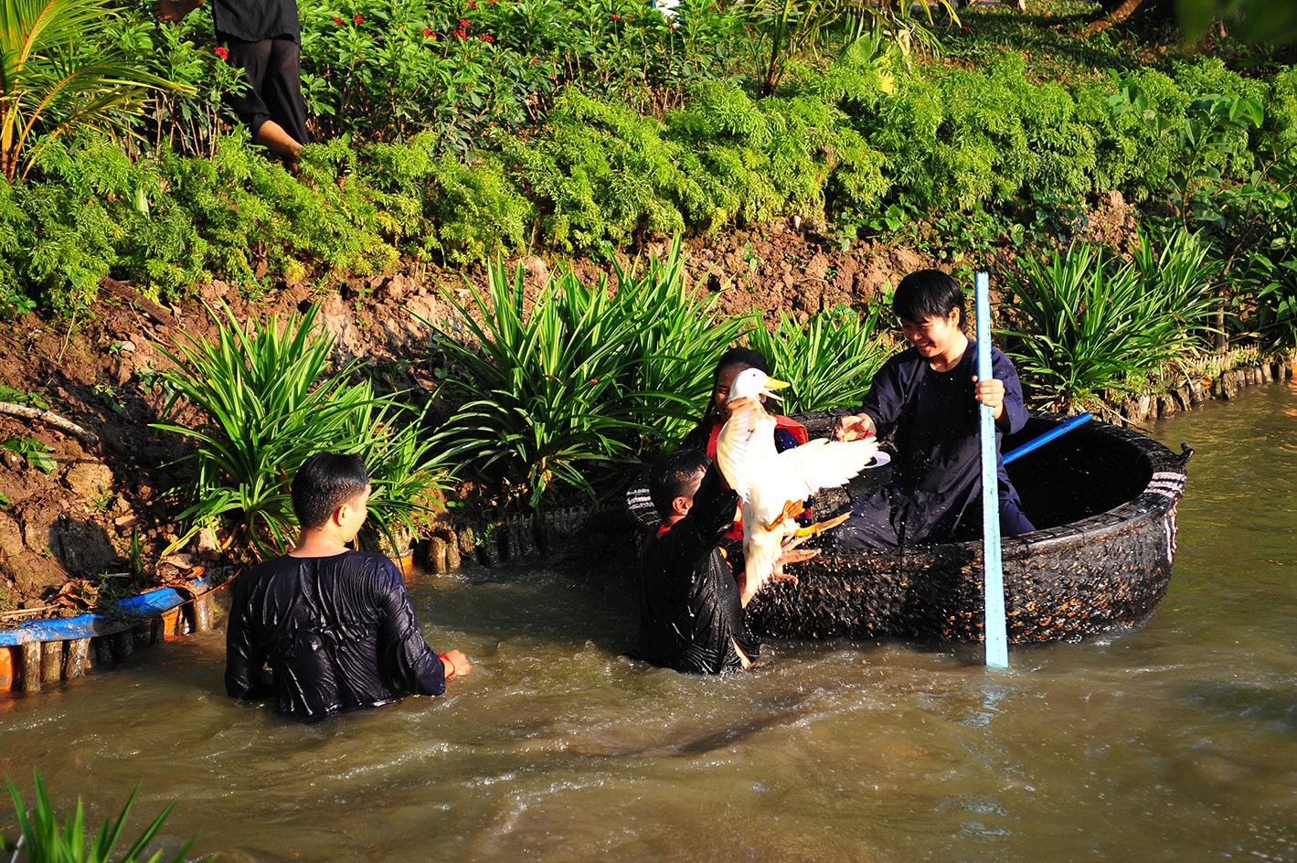 Mạng bán tour du lịch trực tuyến hàng đầu tại Việt Nam | BenThanh Tourist