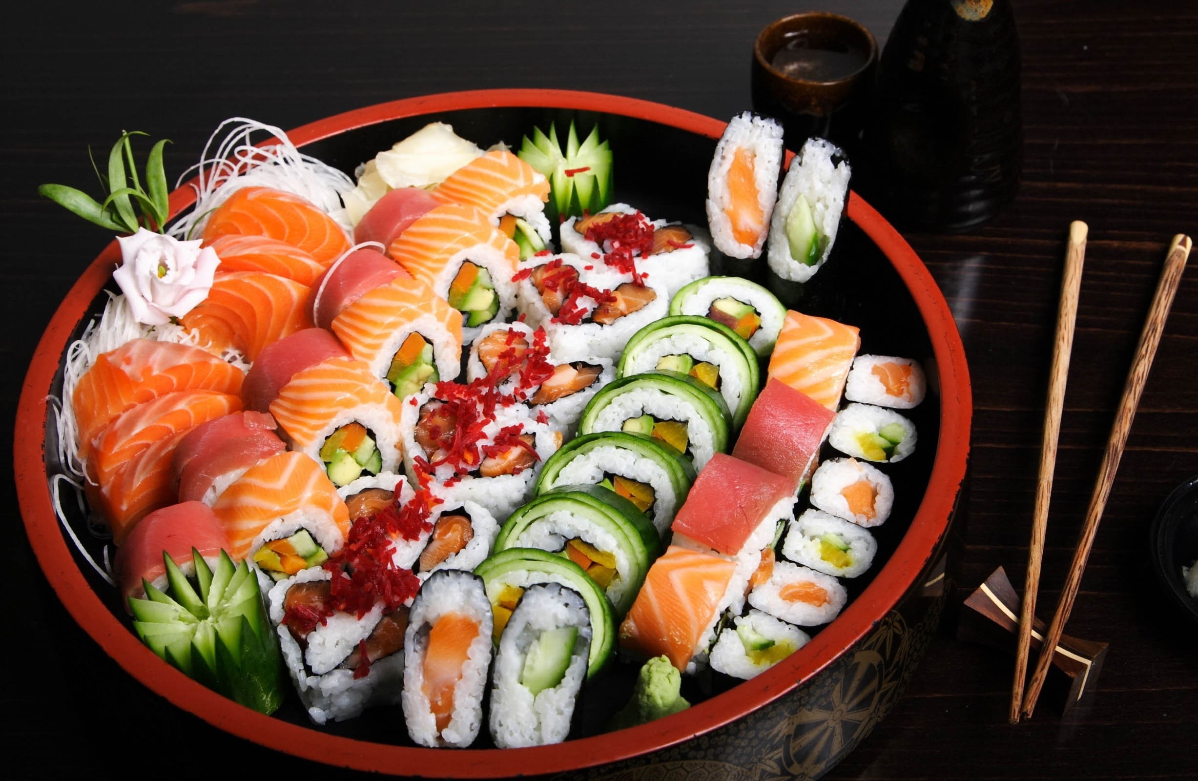 sushi nhật bản