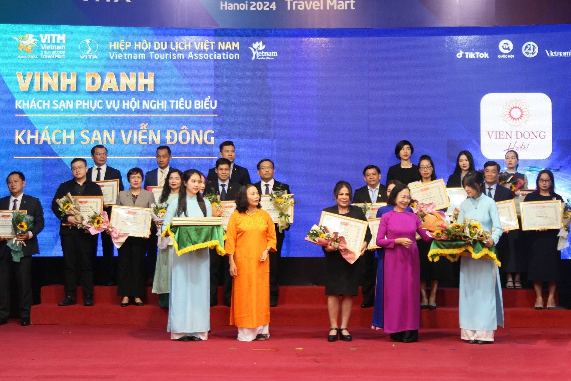 Mạng bán tour du lịch trực tuyến hàng đầu tại Việt Nam | BenThanh Tourist Mạng bán tour du lịch trực tuyến hàng đầu tại Việt Nam | BenThanh Tourist