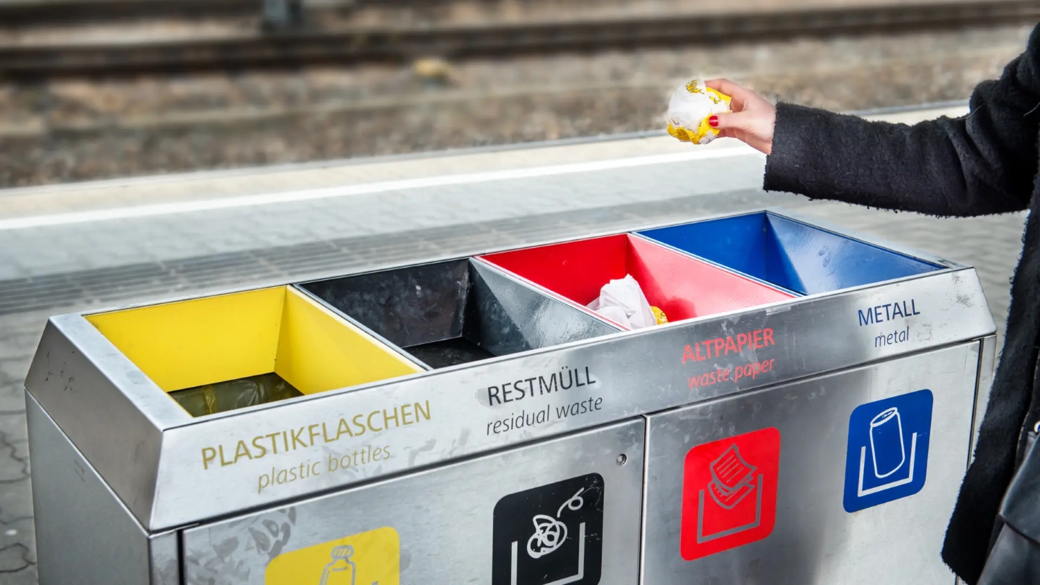 rubbish-bins-in-germany rubbish-bins-in-germany